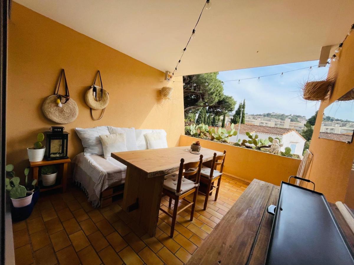 Cosy Deux Pieces Pour 4 Personnes En Centre Ville Classe Cavalaire-sur-Mer Exterior foto